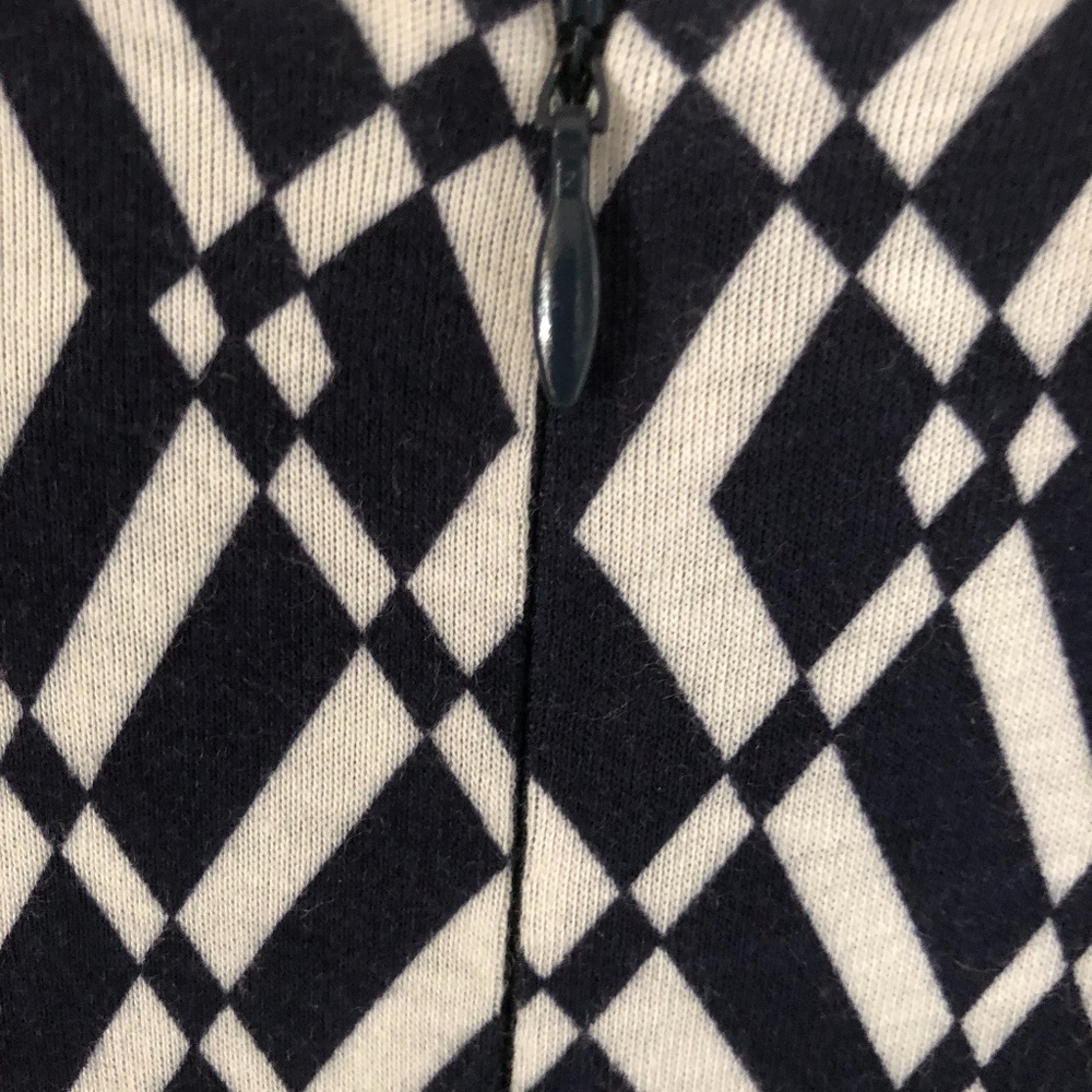 Dress - Picture 3 of 5